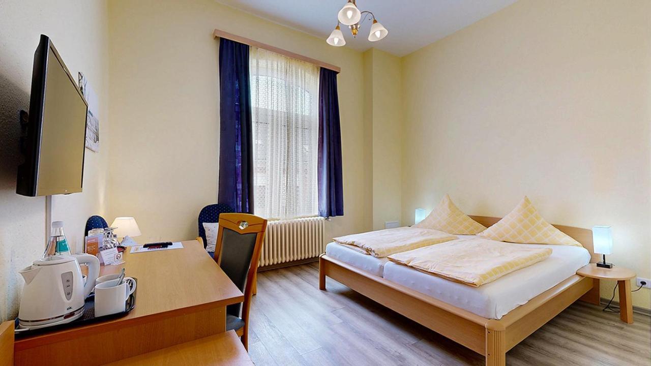 Hotel Graf Waldersee 3*