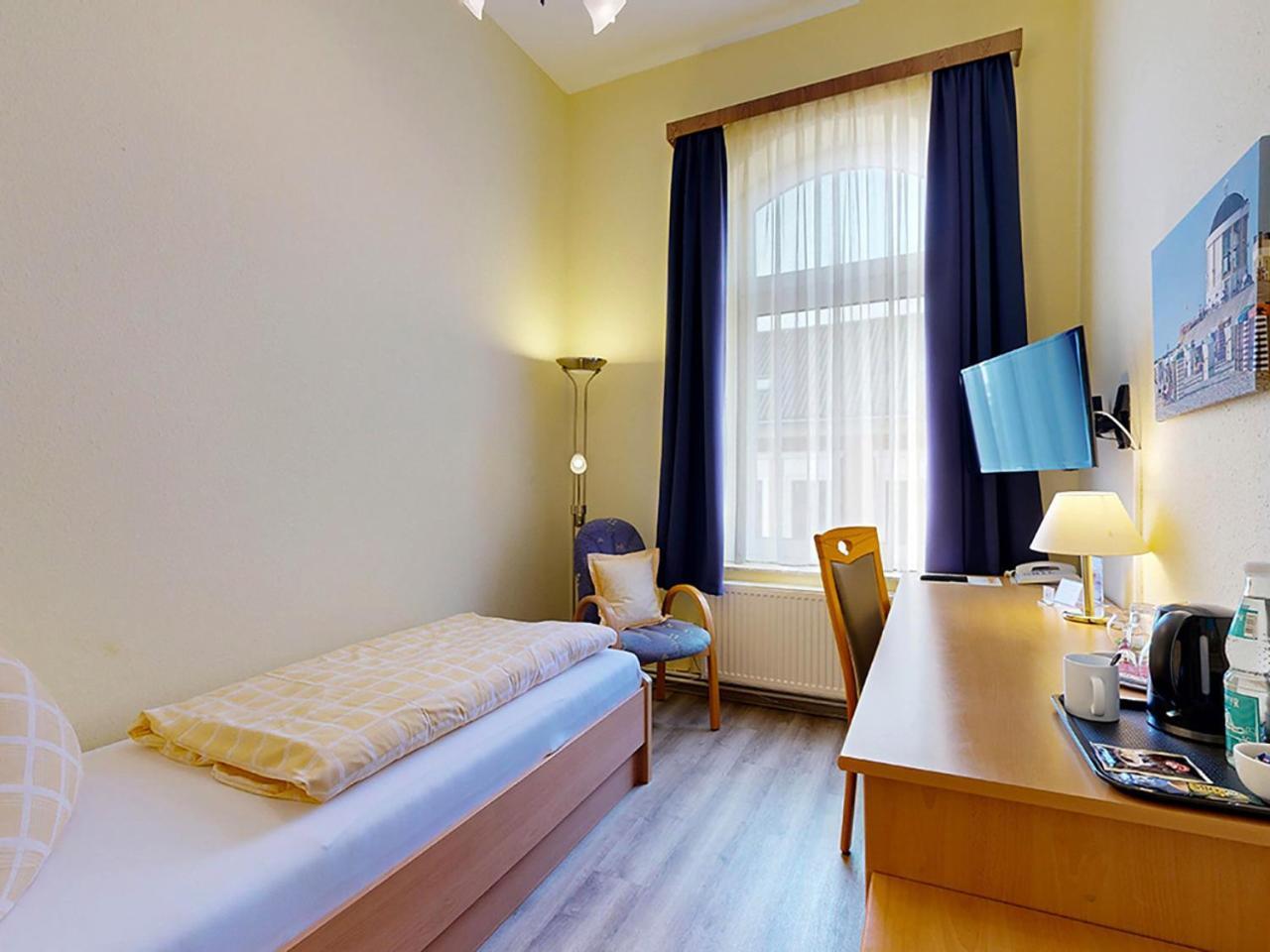 Graf Waldersee 3*